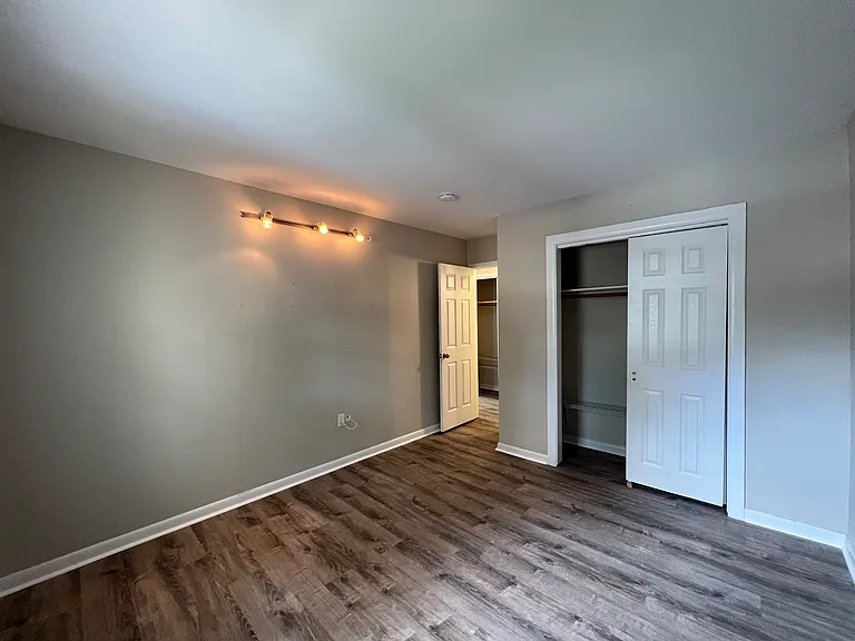 2519 Girard Ave — Photo 16