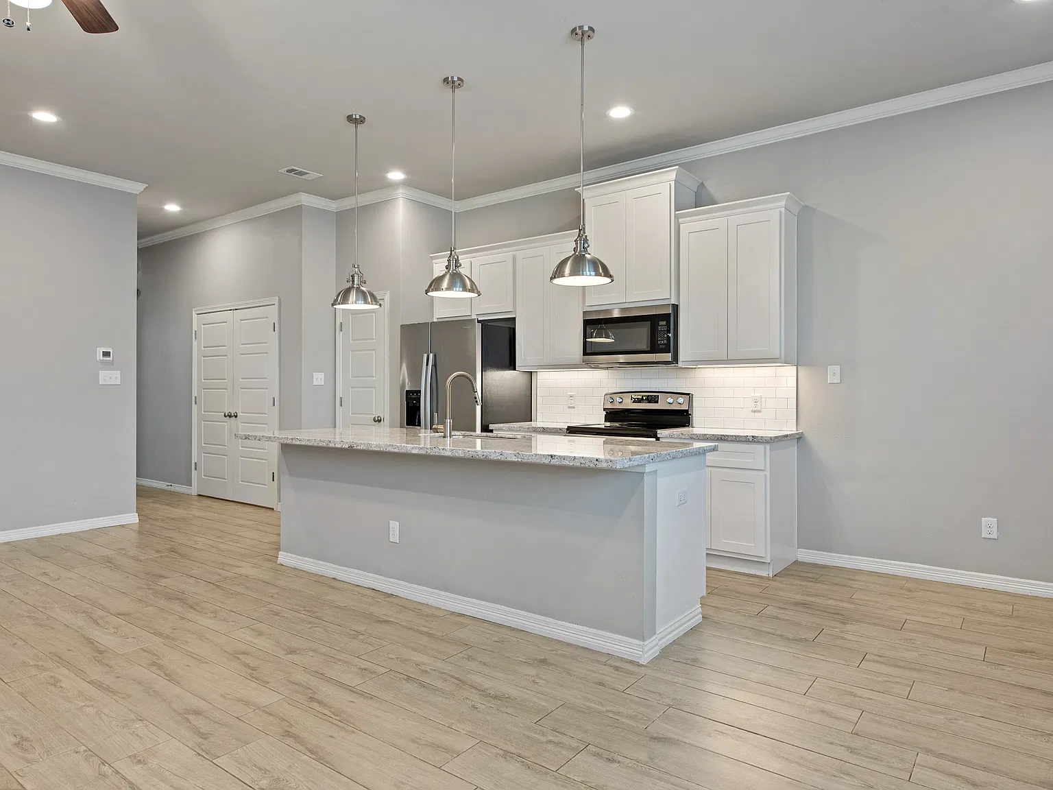 4011 Oaklawn Street - 1 — Photo 3