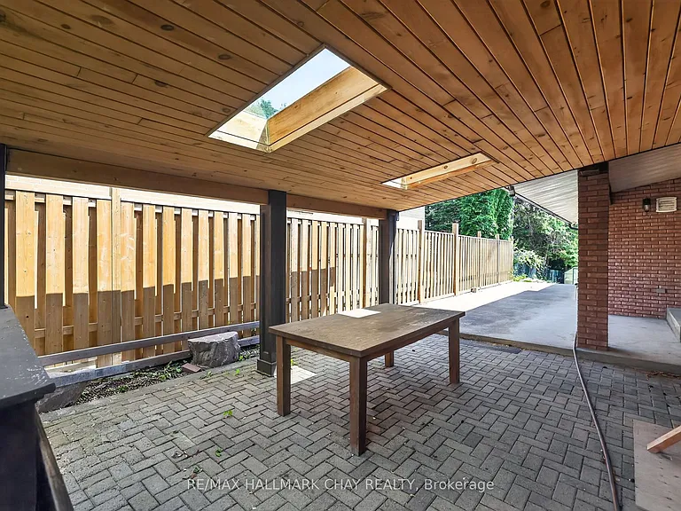 80 Beaumonde Heights Dr #UPPER — Photo 36