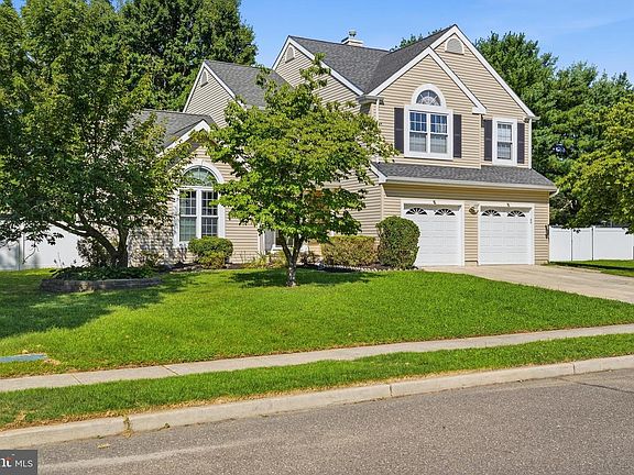 2nd image of 29 Harrogate Dr