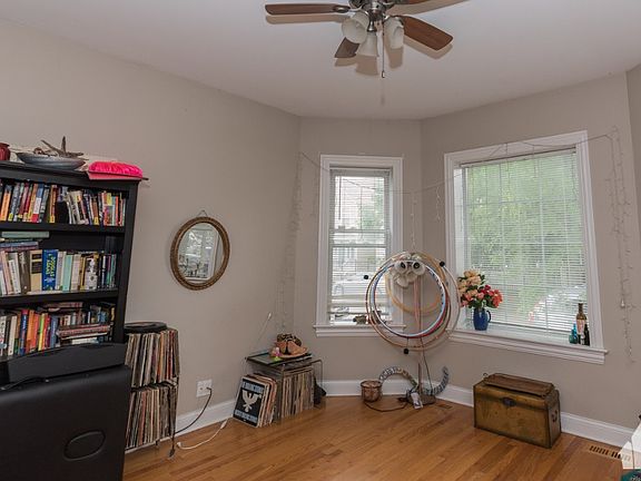 5th image of 1736 W Newport Ave #1