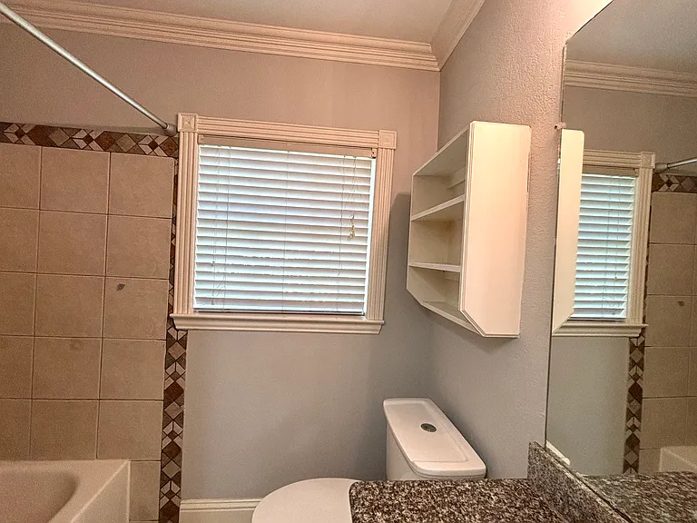3835 Hawick Ln — Photo 12