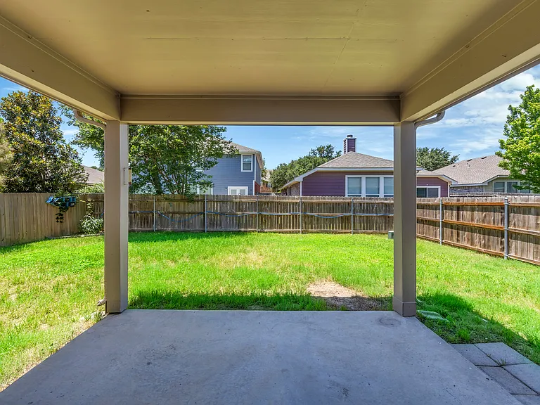 13221 Elmhurst Dr — Photo 33