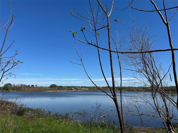 Lake View Dr, Cedar Creek, TX 78612