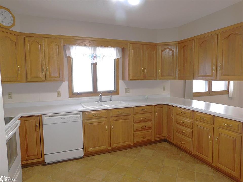 622 11th Ave, Manilla, IA 51454 Zillow