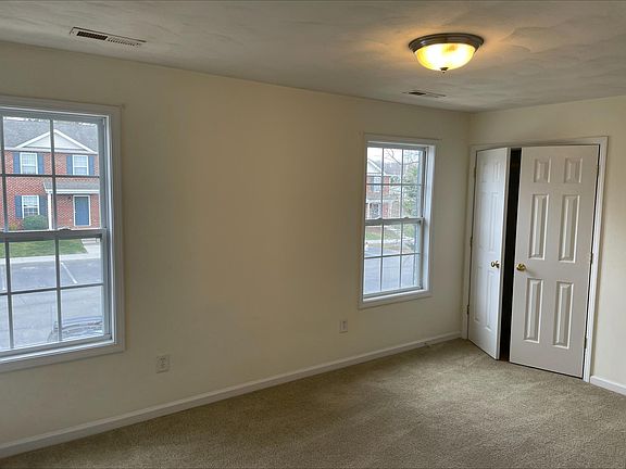 4th image of 55 Salem Ln