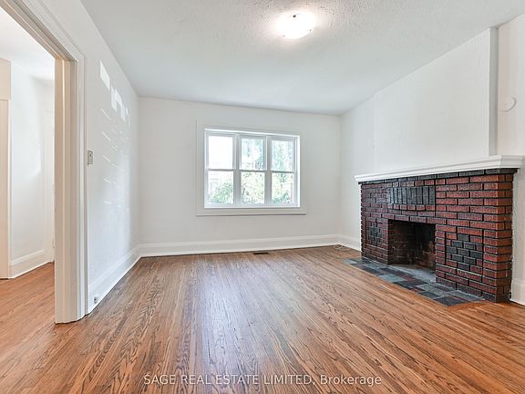 4th image of 152 Manor Rd E