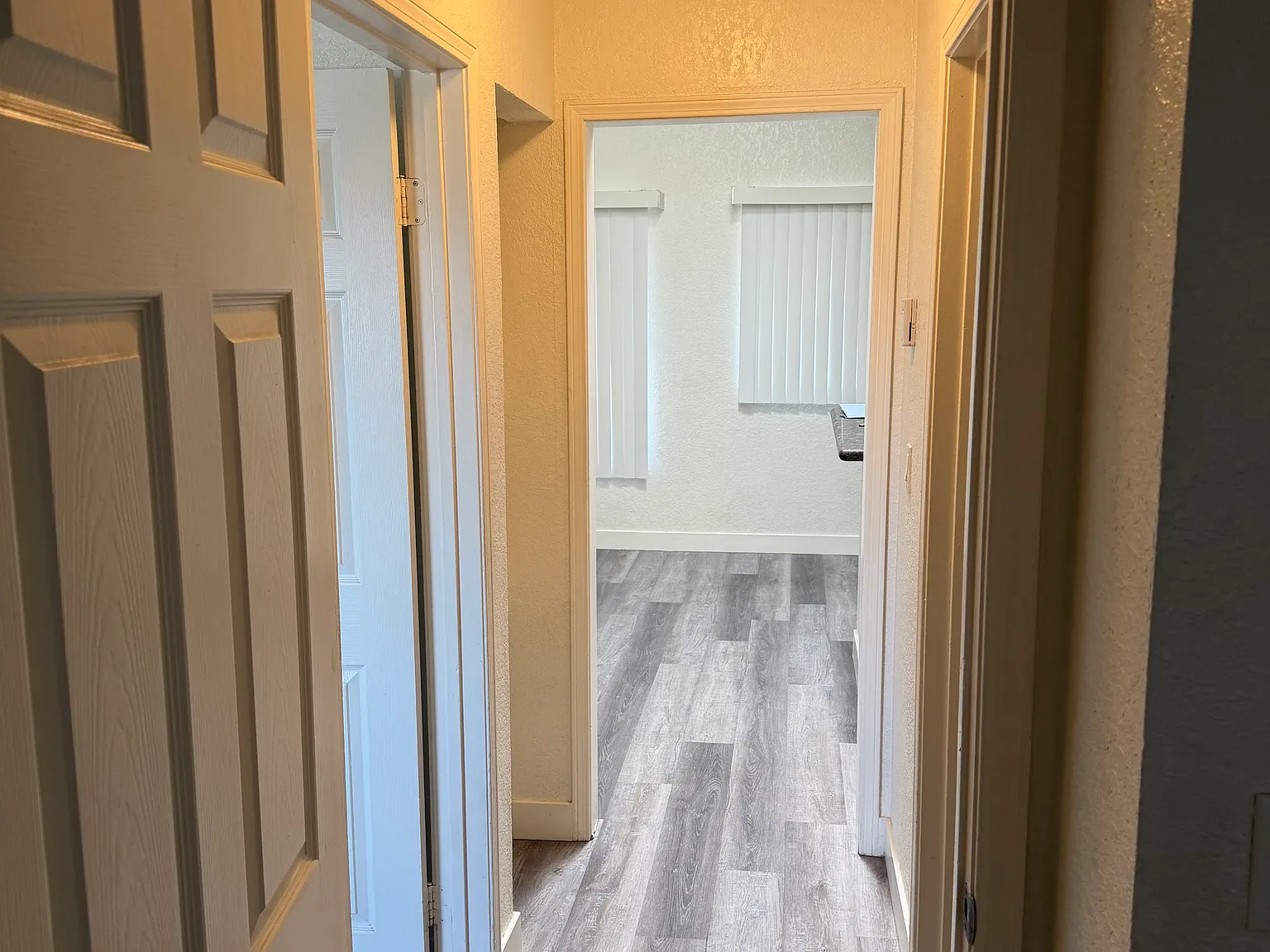 2 bed, 640 sqft, $2,200 — Photo 3