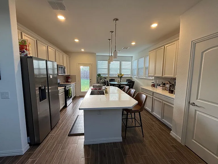 4617 Golden Gate Way — Photo 15