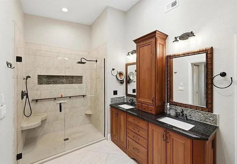 2521 W Marion Ave #311 — Photo 17