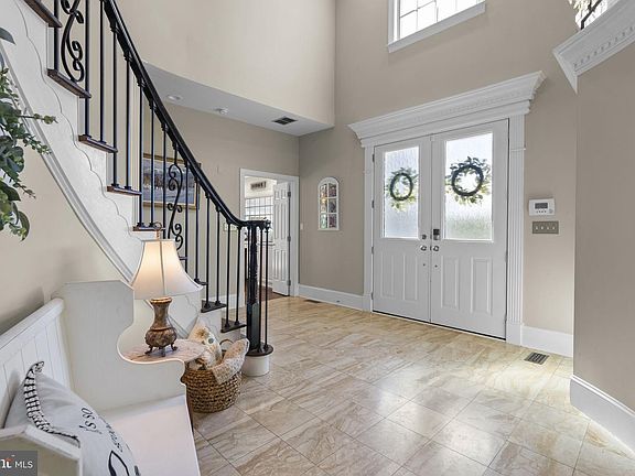 5th image of 101 Jordan Taylor Ln