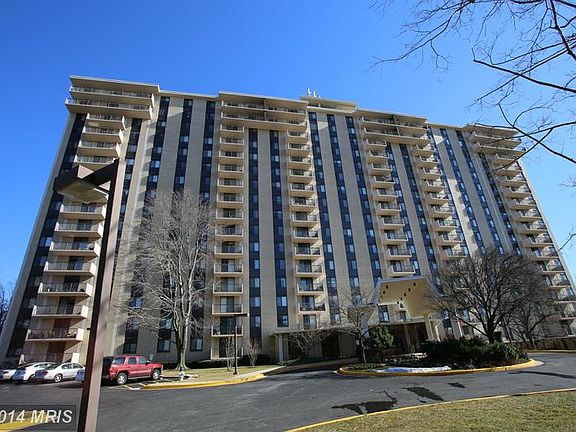 2nd image of 7420 Westlake Ter APT 1201