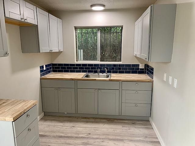 2nd image of 3820 46th St APT 1