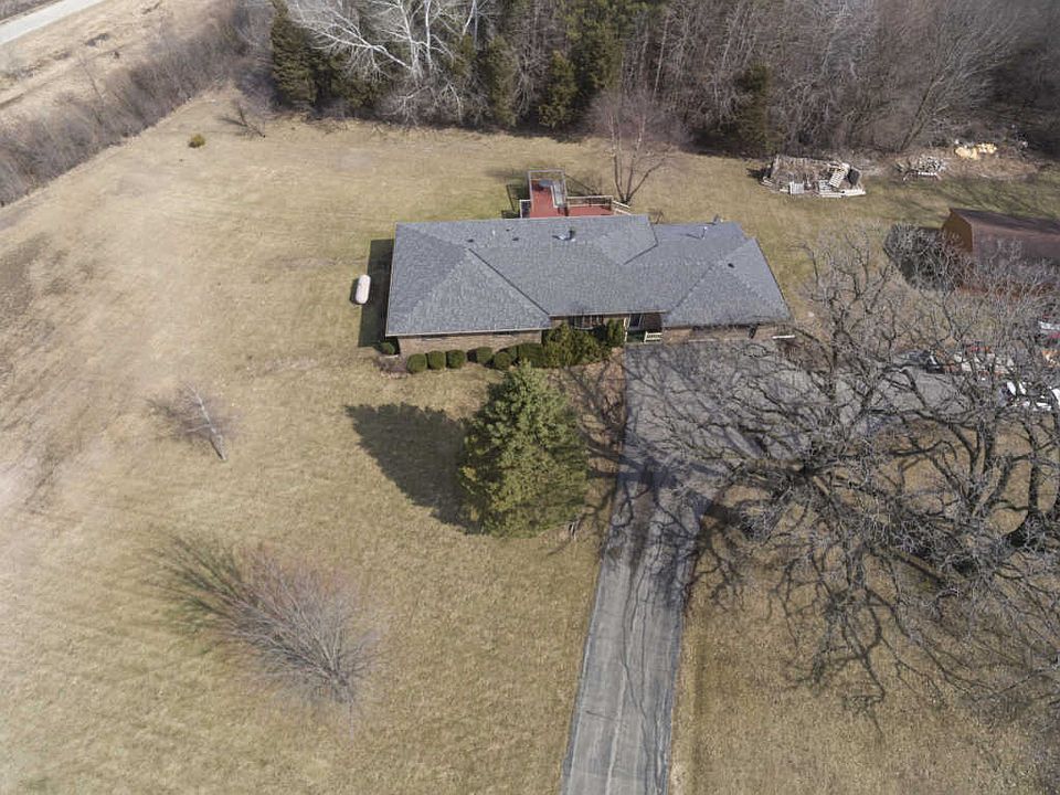 1st image of 2815 N Beaumont Ave