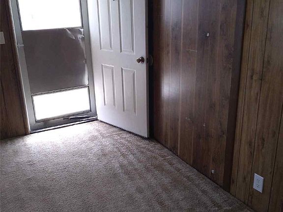 3rd image of 1509 Elyse Dr