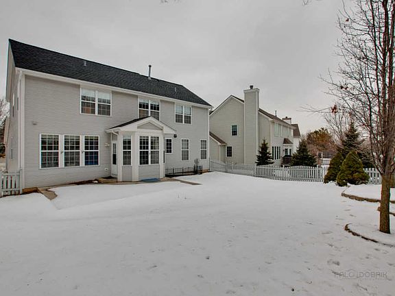 2nd image of 6114 Newbury Ct