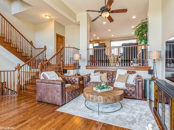 3rd image of 1823 Admiral Ct #113