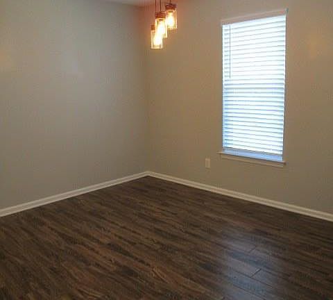 5th image of 107 Edith Dr