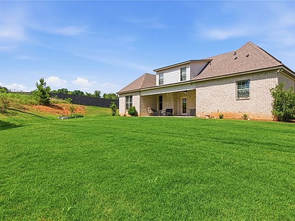 5th image of 133 Vineyard Ct