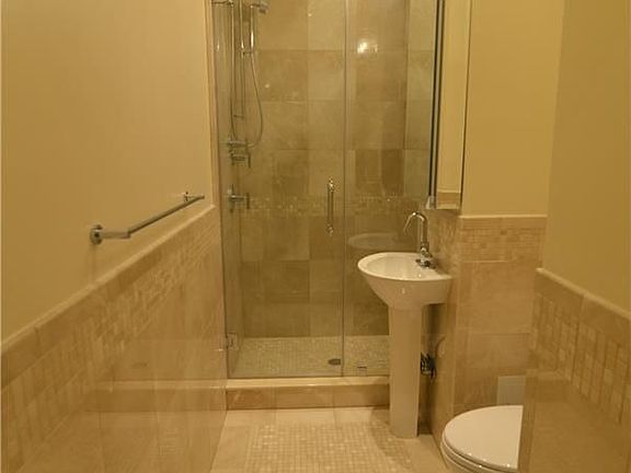 5th image of 305 W 72nd St APT 3A