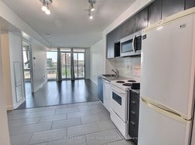15 Fort York Blvd