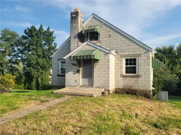 2634 Chambers St, Lower Burrell, PA 15068