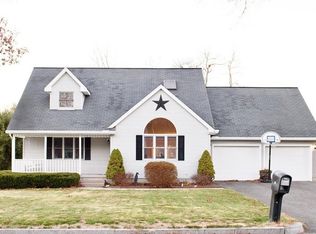 75 Fox Woods Dr, Springfield, MA 01129