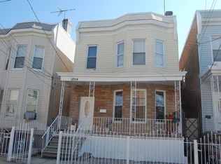 1854 Amethyst St, Bronx, NY 10462