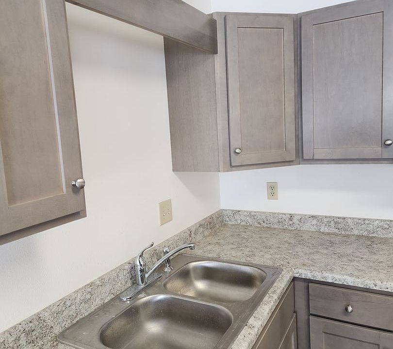 Chaplewood 2 Apartments 2400 S Sycamore Ave Sioux Falls SD Zillow