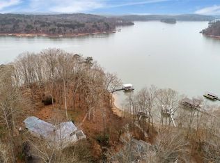 911 Point Rd, Westminster, SC 29693