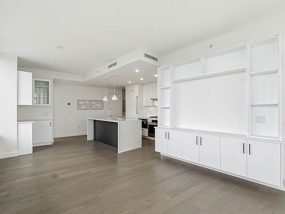 4th image of 1588 Johnston Rd #2406