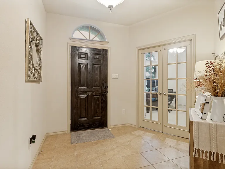 540 Vidalia Ct — Photo 18