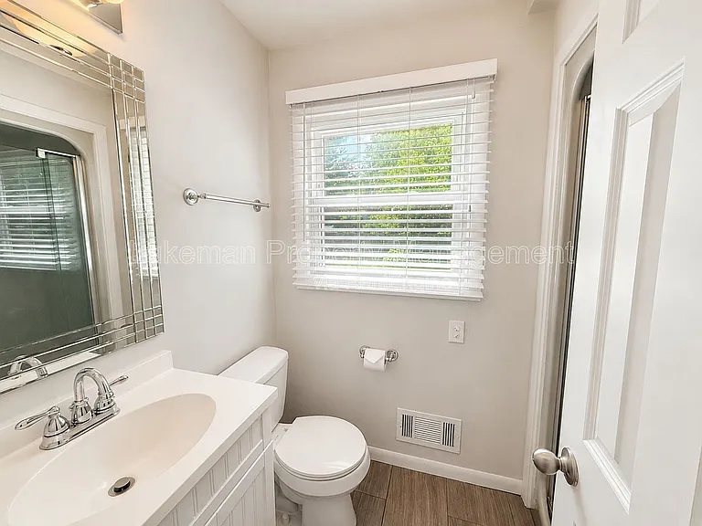 6318 Avon St — Photo 6