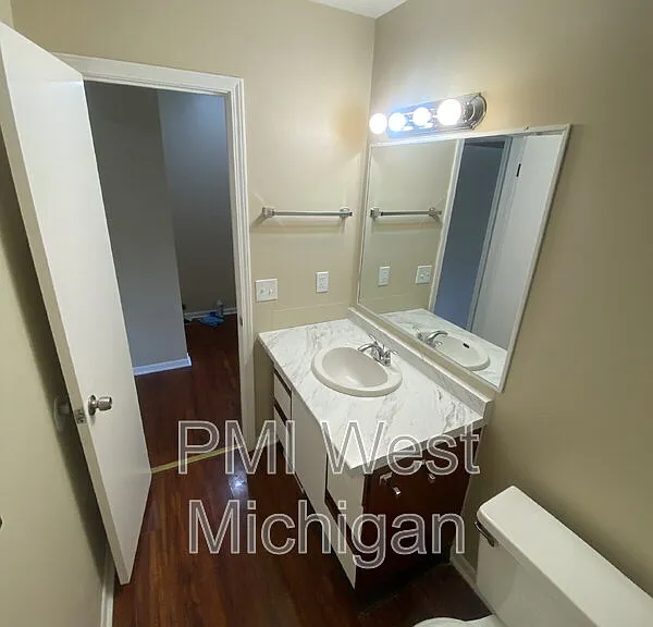 6081 In The Pines Dr SE — Photo 16