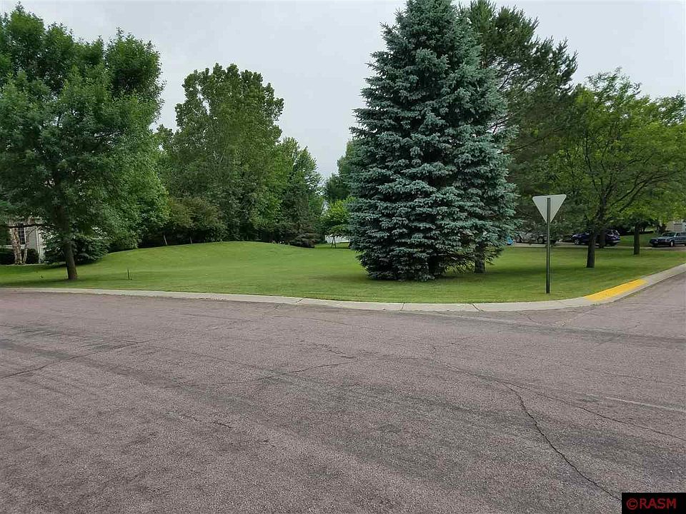 2nd image of 2213 Snowbird Ln