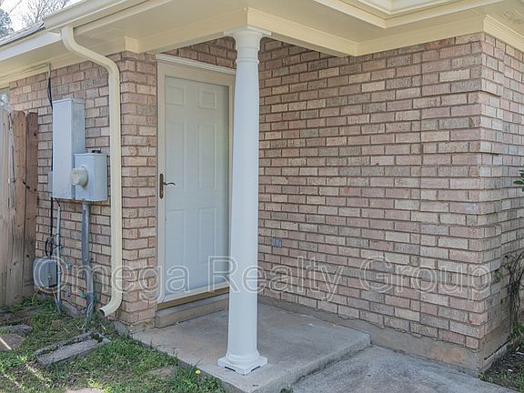 3rd image of 3332 Horseshoe Cir