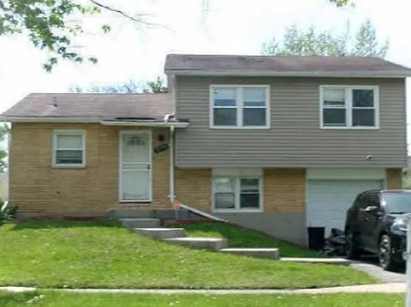 17770 Country Club Ln, Country Club Hills, IL 60478