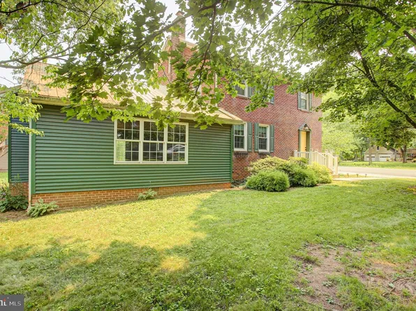 6 Redding Ln, Gettysburg, PA 17325