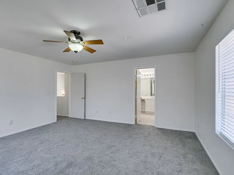 5025 Glittering Star Ct N — Photo 45