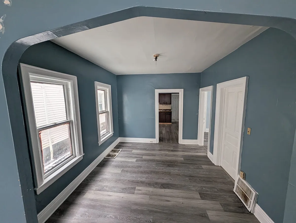 Building Photo - 80 Zenner St #1