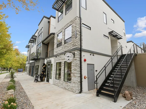 5825 W Hidden Springs Dr #200, Garden City, ID 83714