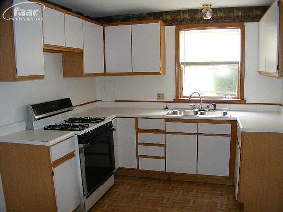4th image of 511 W Ridge Dr
