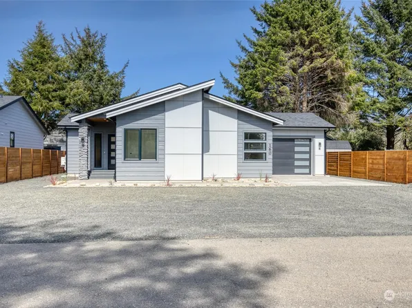 160 N Narwhal Loop NW, Ocean Shores, WA 98569