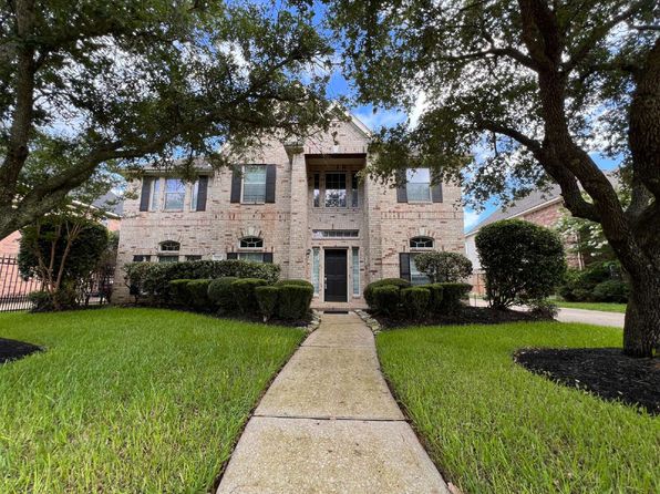 908 Azalea Pointe