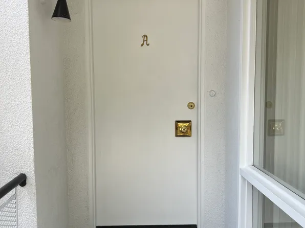 1860 Verdugo Loma Dr APT A, Glendale, CA 91208