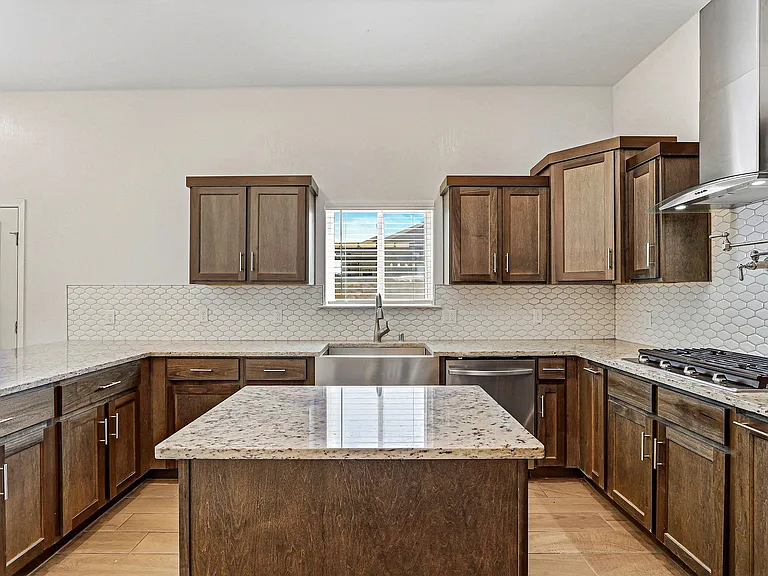 649 La Entrada Cir — Photo 11