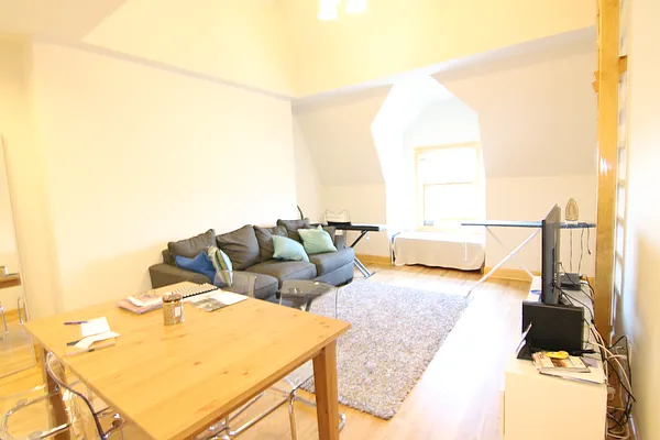 Rented by America Mecca Realty LLC | media 7