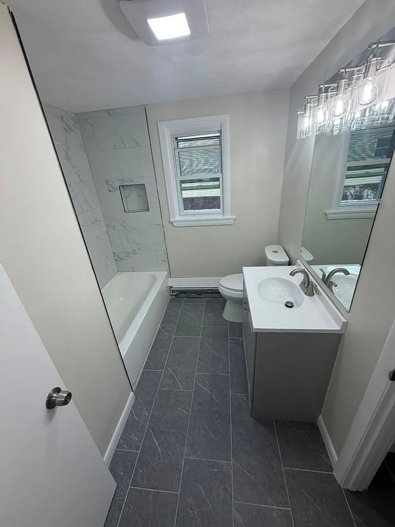 15-17 Laurel St, E. Hartford — Photo 3