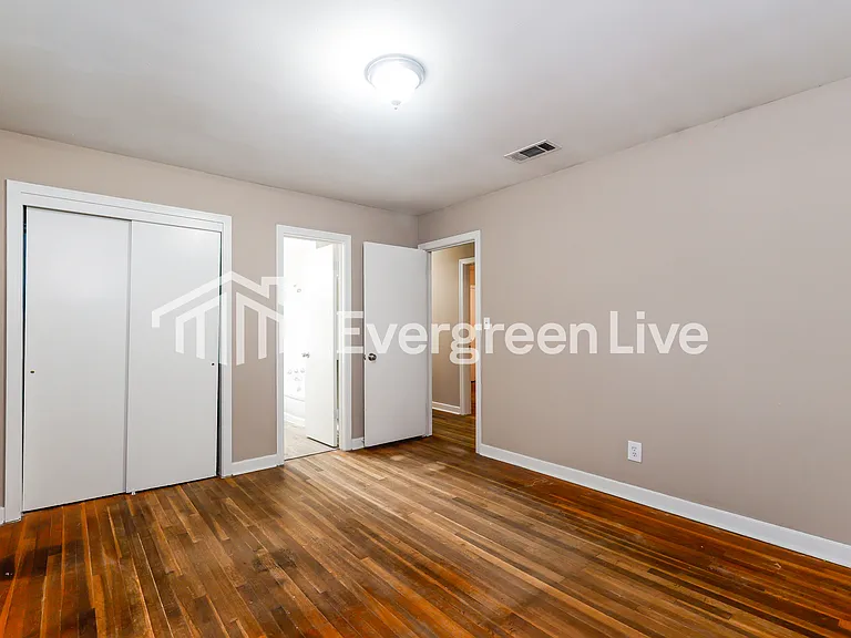 5574 Hartsdale Dr — Photo 9