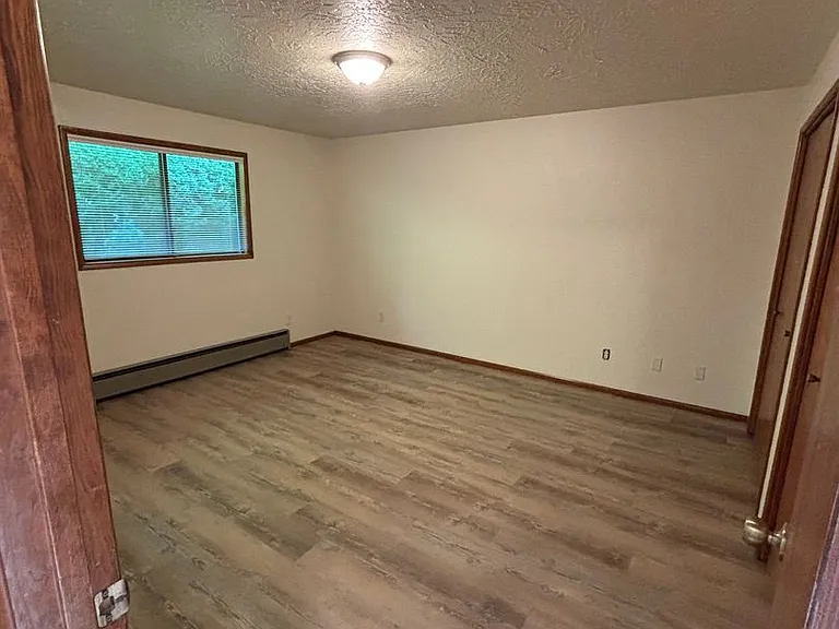 237 SE Clay St — Photo 8
